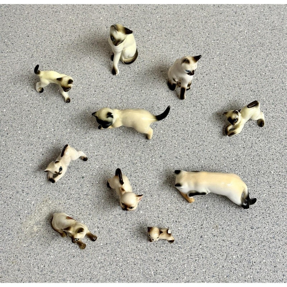Vtg ceramics (10) Siamese Cat Kitty with Blue Eyes Figurine Playful Pounce Cute